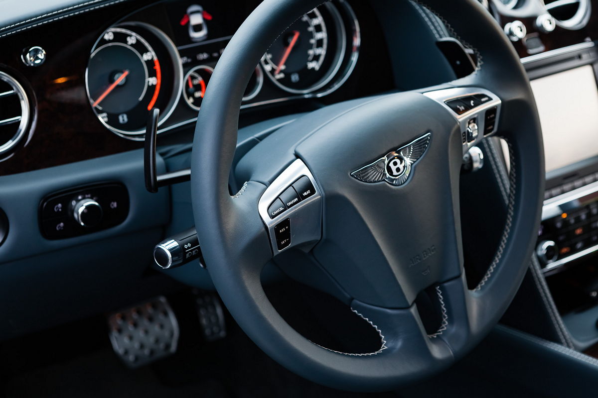 кабриолет с открытым верхом, трасса, море